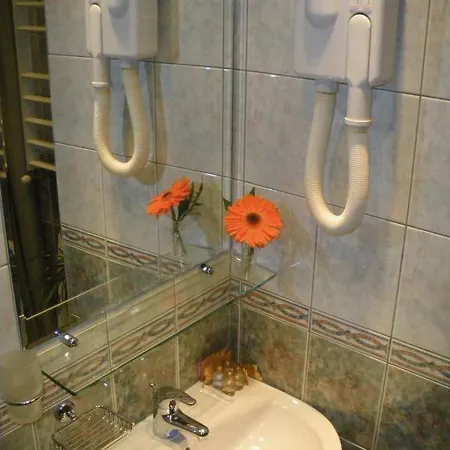 Zenith Hotel 3*